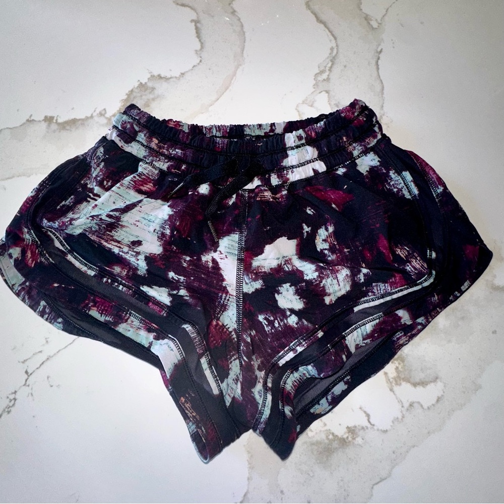 Lululemon Multicolored Lined Shorts SIZE 4 (FITS LIKE A  2)